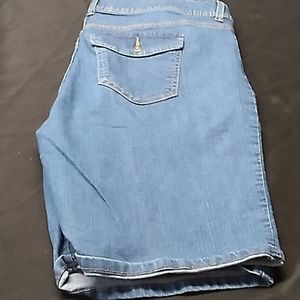 Lee riders ladies Bermuda shorts